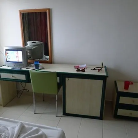 Aquabella Beach فندق بيلديبي