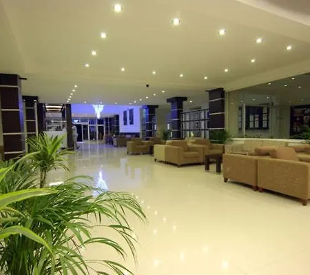 מלון Aquabella Beach בלדיבי