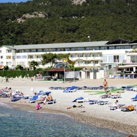 Aquabella Beach فندق بيلديبي