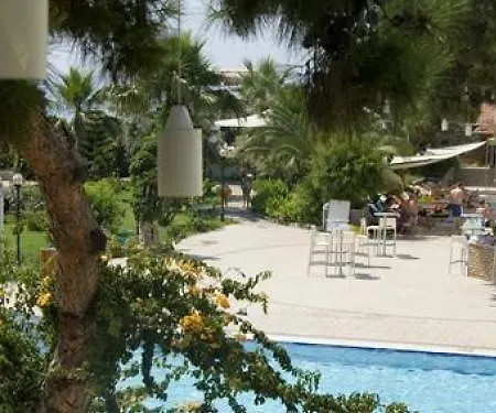 Aquabella Beach فندق بيلديبي