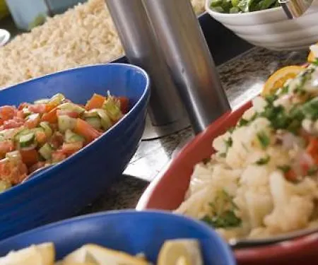 מלון Aquabella Beach 4*