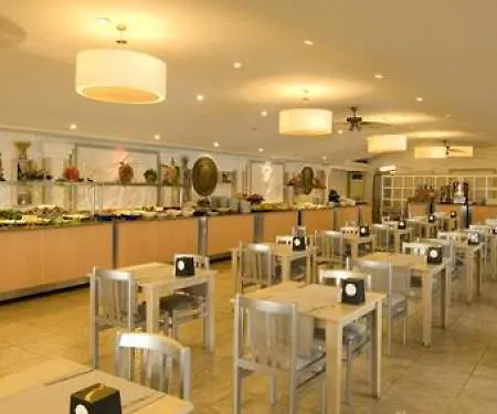 מלון Aquabella Beach