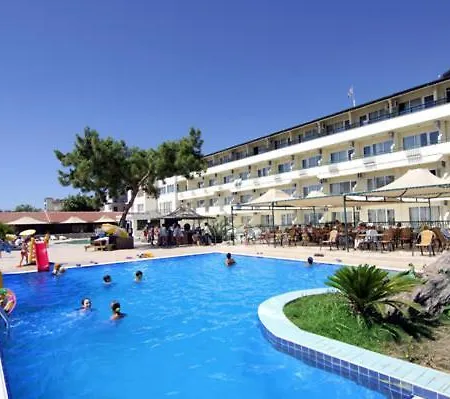 Отель Aquabella Beach